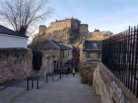 Edinburgh: History Lovers Old Town Walking Tour