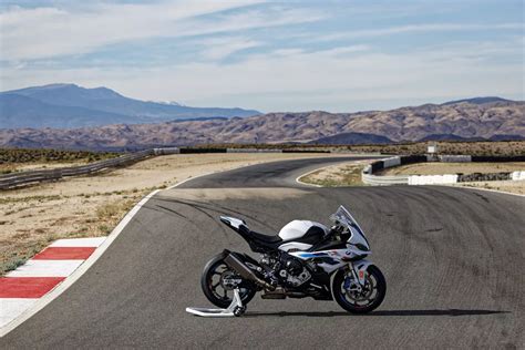 S 1000 RR 2023 - First Ride Review