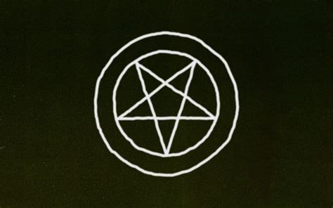 25 Witchcraft Symbols Everyone Should Know About (2022)