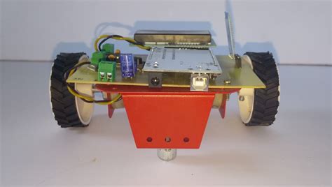 Voice Controlled robot car using Arduino - Electrosal