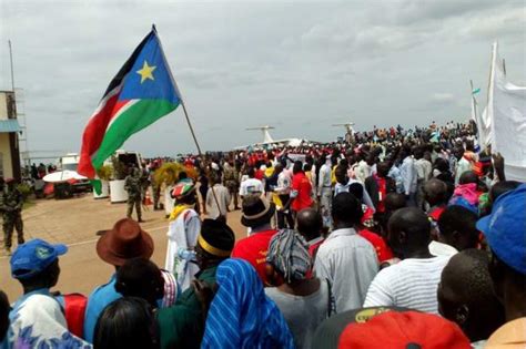 EU threatens to sanction violators South Sudan peace agreement