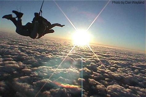 Tandem Skydive Info: About Tandem Skydiving