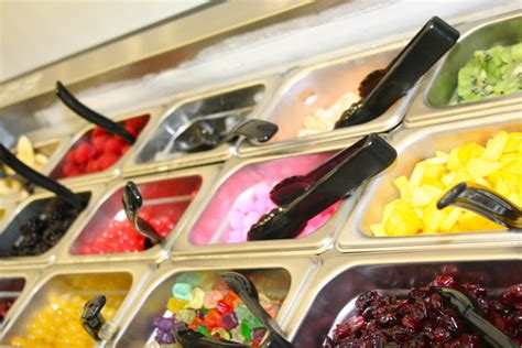 Fruit and candy toppings for the frozen yogurt. Frozen Yogurt, Toppings, Sweet Treats, Takeout ...