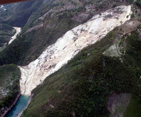 Images of landslides triggered by the Haiti earthquake - The Landslide Blog - AGU Blogosphere