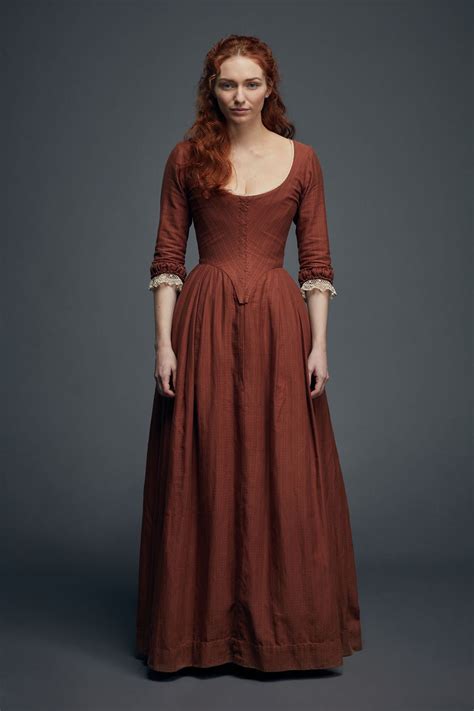 Pin van Hester Zeegers op Poldark | Middeleeuwse kleding, Historische kleding, Prachtige jurken