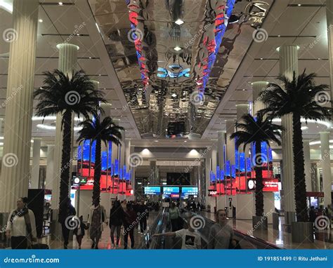 Dubai International Airport in the UAE Editorial Stock Image - Image of ...