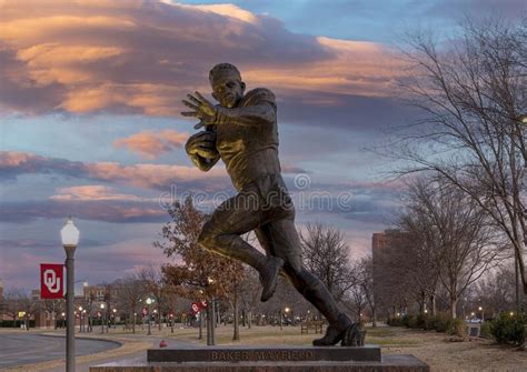 Bronze Statue of 2017 Heisman Trophy Winner Baker Mayfield on the ...