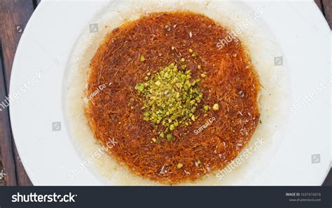 Kunafa Sweet Dish Saudi Arabian Dish Stock Photo 1631616016 | Shutterstock