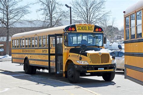 With masking now optional in Middletown schools, parents seek longer recess