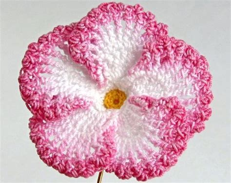 25 Easy Crochet Flower Patterns