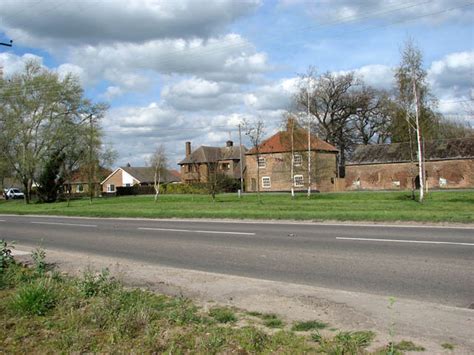 The infilled Wisbech Canal by Horn's... © Evelyn Simak cc-by-sa/2.0 ...