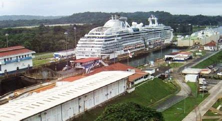 Ships in the Panama Canal: Coral Princess Panama Canal