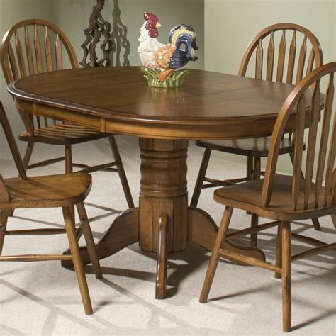 Intercon Classic Oak Single Pedestal Round Dining Table | Rife's Home Furniture | Dining Tables