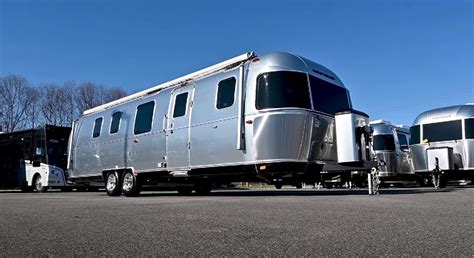 The 2023 Airstream Classic Is a Luxurious Travel Trailer That Exudes ...