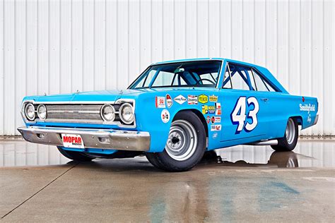 Richard Petty’s Street-Legal, 650hp 1967 Plymouth Belvedere Tribute