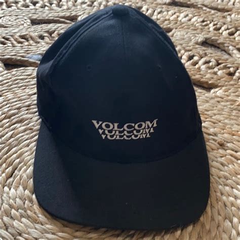 Volcom | Accessories | Volcom Black Hat Sz Sm | Poshmark