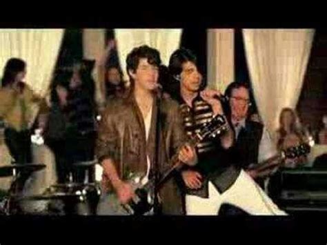 Burnin' Up | Jonas brothers, Burnin up jonas brothers, Celebrities male