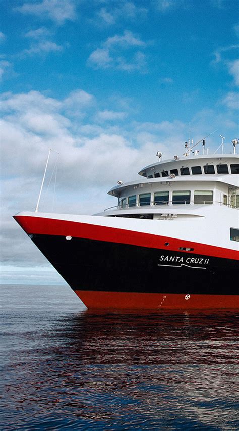 Best Galapagos Cruises & Yachts | Metropolitan Touring