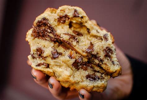 Levain Bakery Chocolate Chip Cookie Copycat Recipe (Katiecakes) Bakery Chocolate Chip Cookie ...