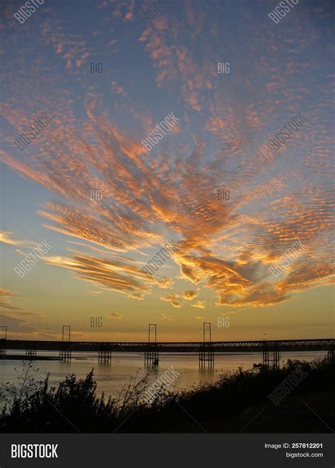 Atardecer De Nubes Image & Photo (Free Trial) | Bigstock