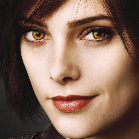 Alice Cullen. I want to do eyes like that! | Alice twilight, Alice cullen, Twilight makeup