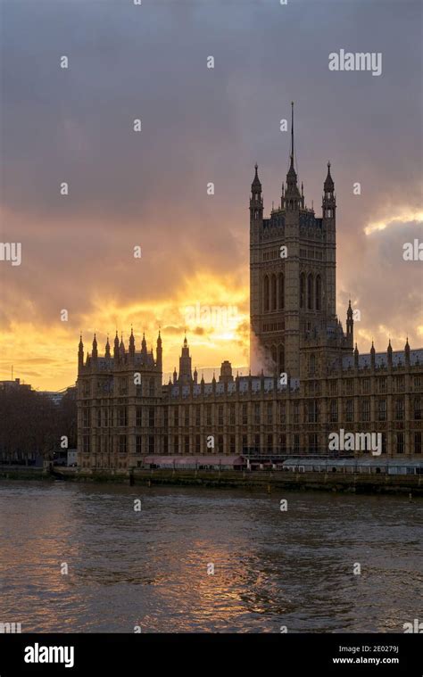 palace of westminster parliament building london Stock Photo - Alamy