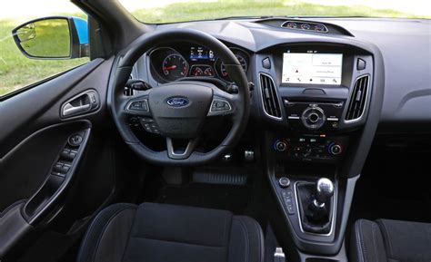 2018 Ford Focus RS Review, Pricing, and Specs