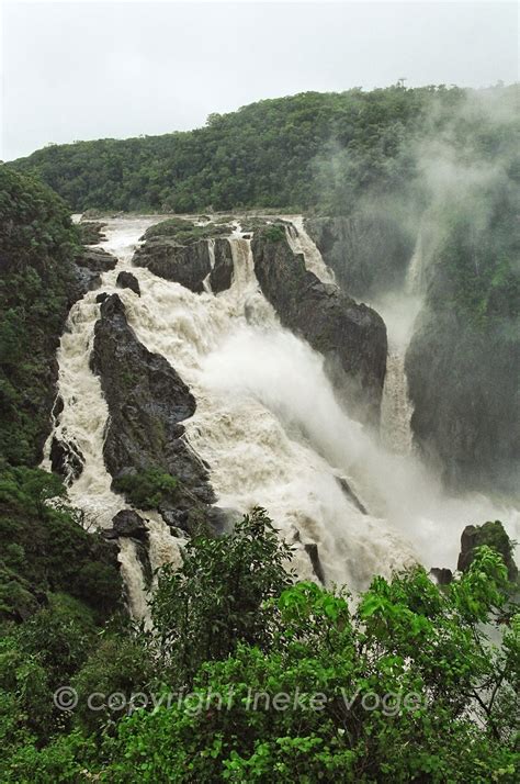 Australian waterfalls: Barron Falls - Queensland