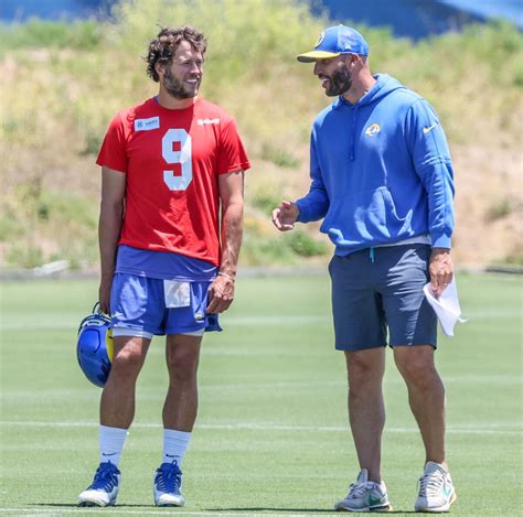 Rams adjust contract of quarterback Matthew Stafford at camp - Los ...