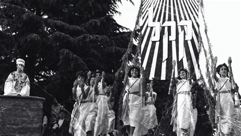 Precious vintage photos of First Fruits Festival in Israel | ISRAEL21c