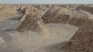 File:Kaluts, Lut Desert, Kerman Province, Iran (41872037655).jpg ...