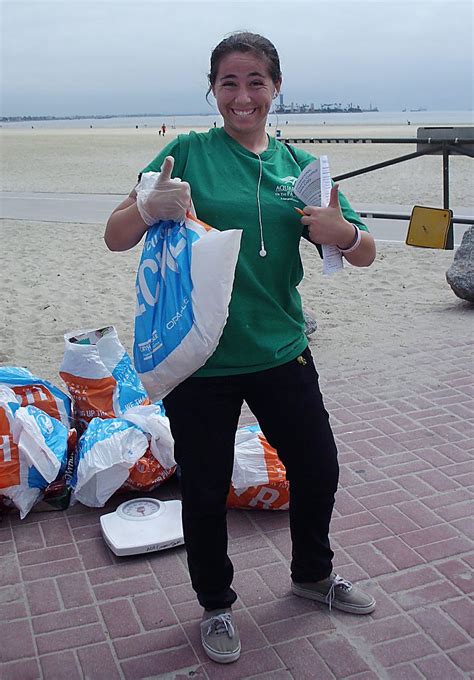 Archived: Member Beach Clean-Up | Events | Aquarium of the Pacific