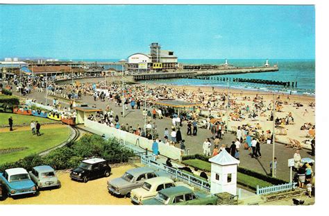 LOWESTOFT SOUTH BEACH 1960'S | British seaside, Seaside resort, Lowestoft