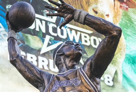 Lakers To Unveil Kobe Bryant Bronze Tribute Statue | LATF USA NEWS