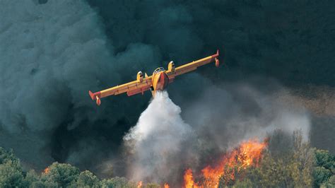 Simulating a water bomber - Aerospace America