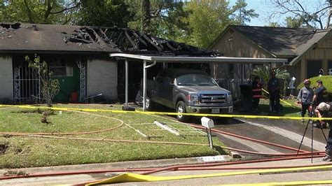 2 hospitalized, 1 dead after northeast Houston home catches fire | FOX ...