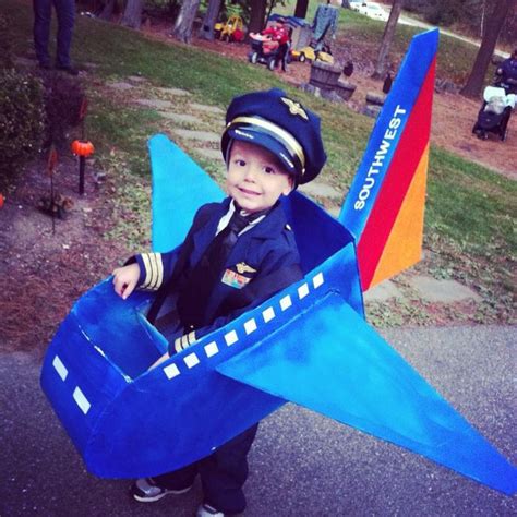 Southwest Pilot Costume! | Airplane costume, Diy costumes kids, Pilot ...