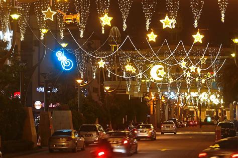 Low-key Hari Raya decorations at malls | The Star