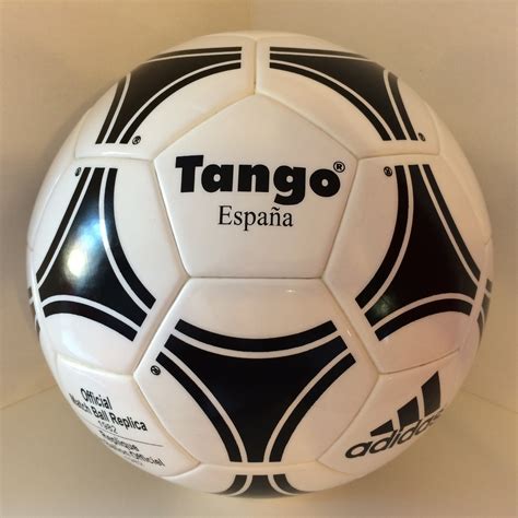 Adidas Tango España Regular (Replica) | matchballs.eu