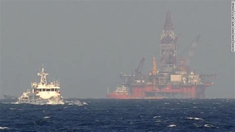 Vietnam presses China to move oil rig - CNN