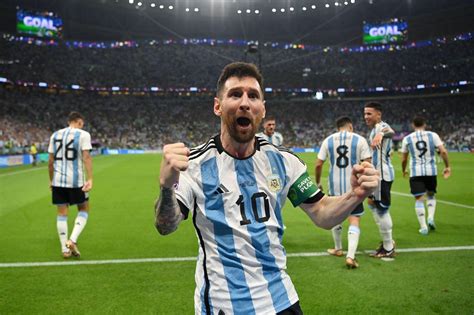 Messi scores in vital Argentina win over Mexico