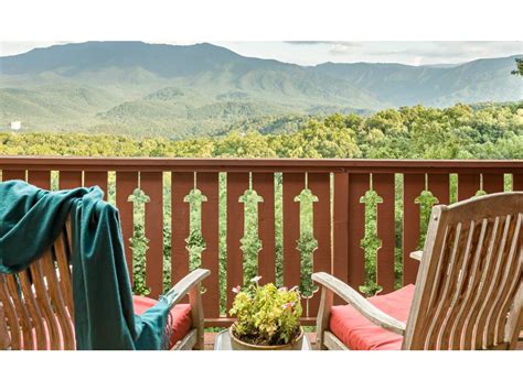 Gatlinburg Tennessee Bed and Breakfast Inn The Foxtrot Bed and Breakfast