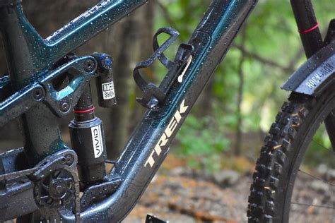 The Latest Trek Slash Gets High Pivot Redesign and More Rear Travel ...