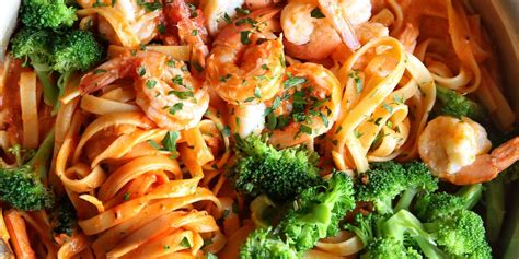 Best Shrimp and Broccoli Fettuccine Recipe - How To Make Shrimp and ...