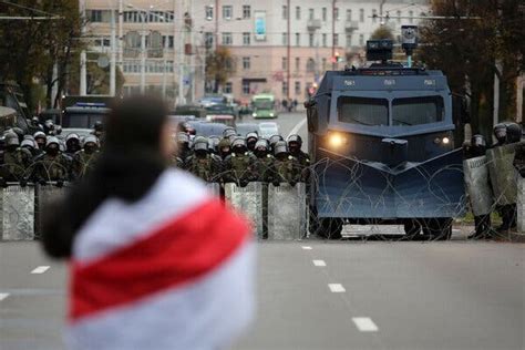 Belarus Protesters Call for General Strike Against Lukashenko - The New ...