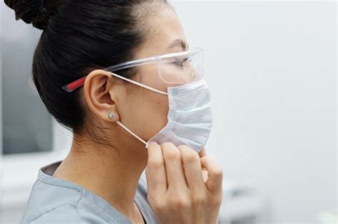 Why Do Surgeons Wear Masks? - Surgery.com.au