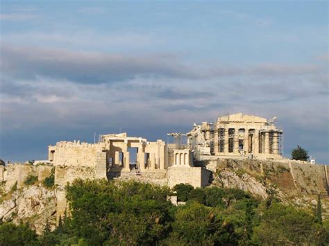 A Complete Guide to the Acropolis in Athens, Greece - Her Life in Ruins