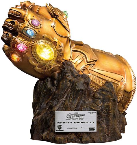 Marvel Avengers Infinity War Infinity Gauntlet Light-Up Replica | lupon ...