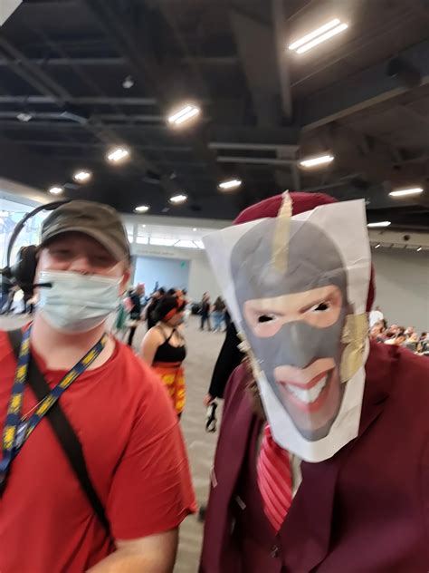 I went to a comic con convention as spy and met a scout : r/tf2