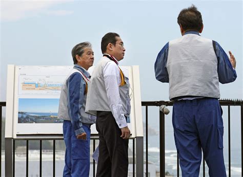 Japan's Kishida to meet fishermen on Fukushima water release plan | Reuters